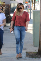 Hilary Duff Longsleeve T-shirt #2764733