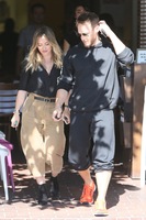 Hilary Duff Longsleeve T-shirt #2765421