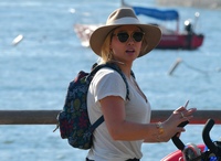 Hilary Duff Sweatshirt #2765542