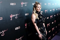 Hilary Duff Longsleeve T-shirt #3021011