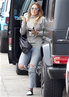 Hilary Duff Longsleeve T-shirt #3021073