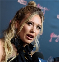 Hilary Duff Longsleeve T-shirt #3021094