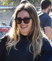 Hilary Duff Longsleeve T-shirt #3075085