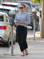 Hilary Duff Sweatshirt #3202117