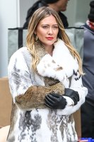 Hilary Duff Sweatshirt #3208322