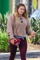 Hilary Duff Sweatshirt #3242156