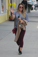 Hilary Duff Sweatshirt #3242163