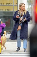 Hilary Duff Sweatshirt #3278571
