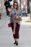 Hilary Duff Sweatshirt #3303918