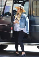 Hilary Duff Longsleeve T-shirt #3311608