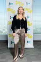 Hilary Duff Longsleeve T-shirt #3918528