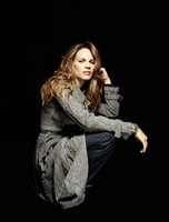 Hilary Swank Longsleeve T-shirt #2103769