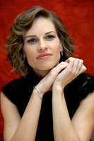 Hilary Swank Longsleeve T-shirt #2280712