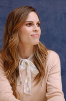 Hilary Swank Longsleeve T-shirt #2398027