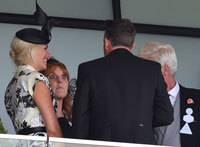 Holly Willoughby longsleeve t-shirt #2822567