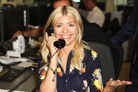 Holly Willoughby magic mug #G1064723