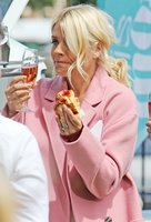 Holly Willoughby magic mug #G1064736