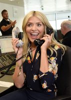 Holly Willoughby magic mug #G1064860