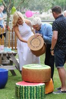 Holly Willoughby magic mug #G1064876