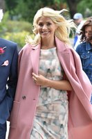 Holly Willoughby magic mug #G1064879