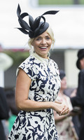 Holly Willoughby magic mug #G1064881