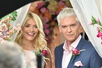 Holly Willoughby magic mug #G1064908