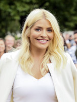 Holly Willoughby magic mug #G1065001