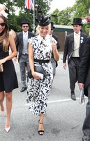 Holly Willoughby hoodie #2823112