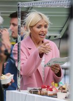 Holly Willoughby Longsleeve T-shirt #2823201