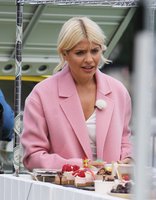 Holly Willoughby Longsleeve T-shirt #2823267