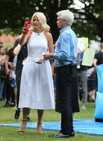 Holly Willoughby Sweatshirt #2823306
