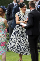 Holly Willoughby longsleeve t-shirt #2823442