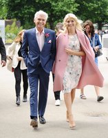 Holly Willoughby longsleeve t-shirt #2823444