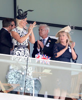 Holly Willoughby Sweatshirt #2823469