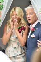 Holly Willoughby Longsleeve T-shirt #2823672