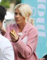 Holly Willoughby Longsleeve T-shirt #2823718