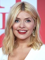 Holly Willoughby hoodie #3113078