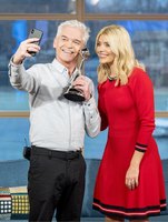 Holly Willoughby Longsleeve T-shirt #3157973