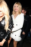 Holly Willoughby longsleeve t-shirt #3158020