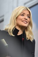 Holly Willoughby mug #G1400154