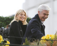 Holly Willoughby Longsleeve T-shirt #3158063