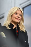 Holly Willoughby Longsleeve T-shirt #3158065