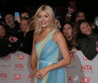 Holly Willoughby Sweatshirt #3158130