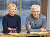 Holly Willoughby Sweatshirt #3158254