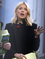 Holly Willoughby Longsleeve T-shirt #3158289