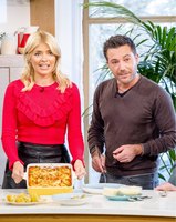 Holly Willoughby hoodie #3166452