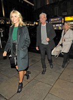 Holly Willoughby Longsleeve T-shirt #3166477