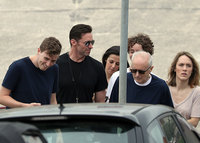 Hugh Jackman Longsleeve T-shirt #2942406