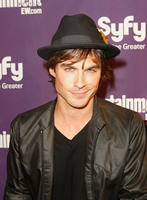 Ian Somerhalder Longsleeve T-shirt #3009016