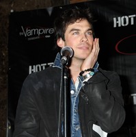 Ian Somerhalder Longsleeve T-shirt #3009893